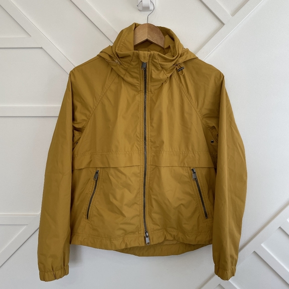 ARITZIA The Group Babaton Raindrop Anorak - Cario Gold Sz XS - Picture 2 of 7